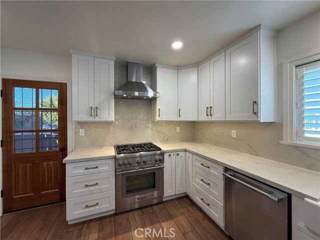 1328 W 13th St - Photo 5 of 8