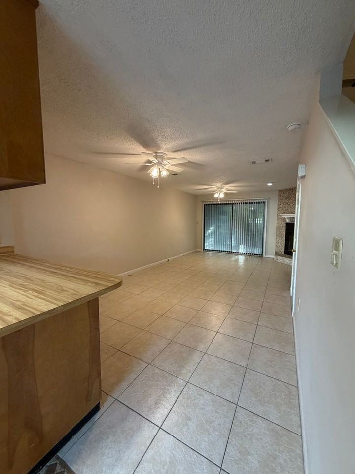 102 Inlet Reach Cir - Photo 4 of 24