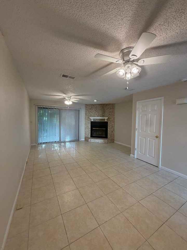 102 Inlet Reach Cir - Photo 5 of 24