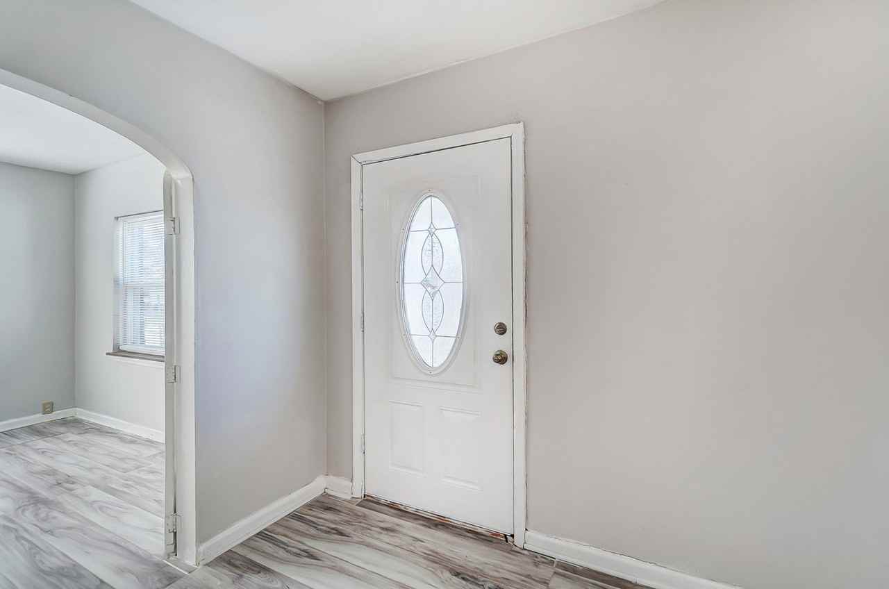 5914 Lantana Ave - Photo 6 of 33