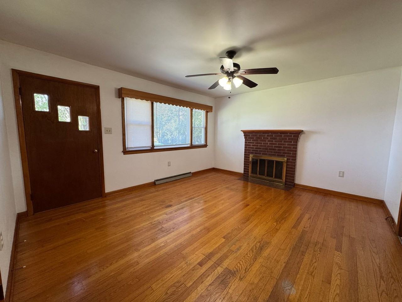 230 N Sunset Dr - Photo 5 of 12