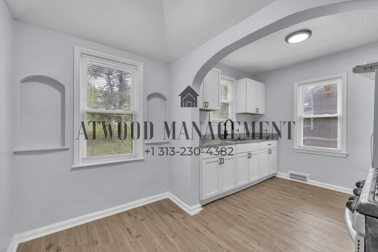 16146 W Parkway St - Photo 5 of 19