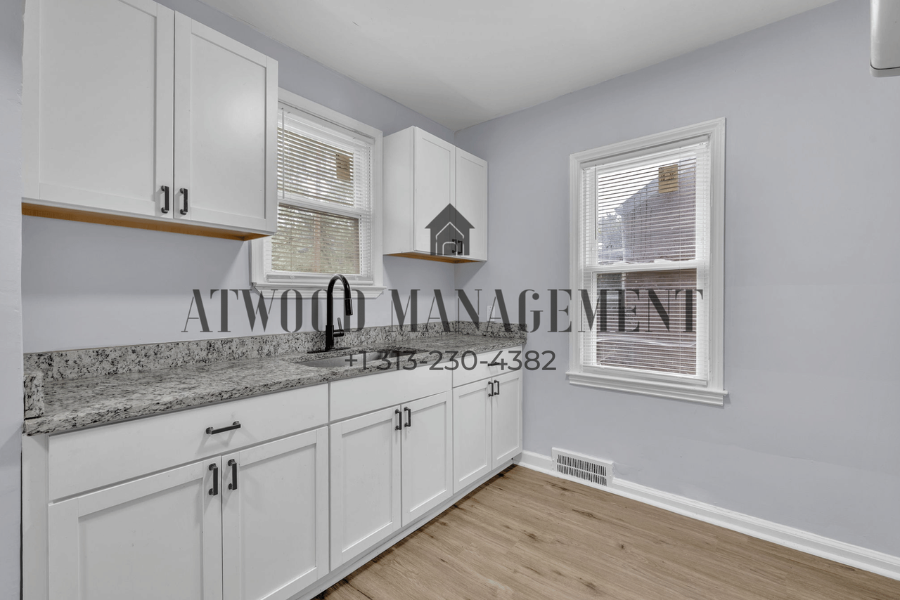 16146 W Parkway St - Photo 6 of 19