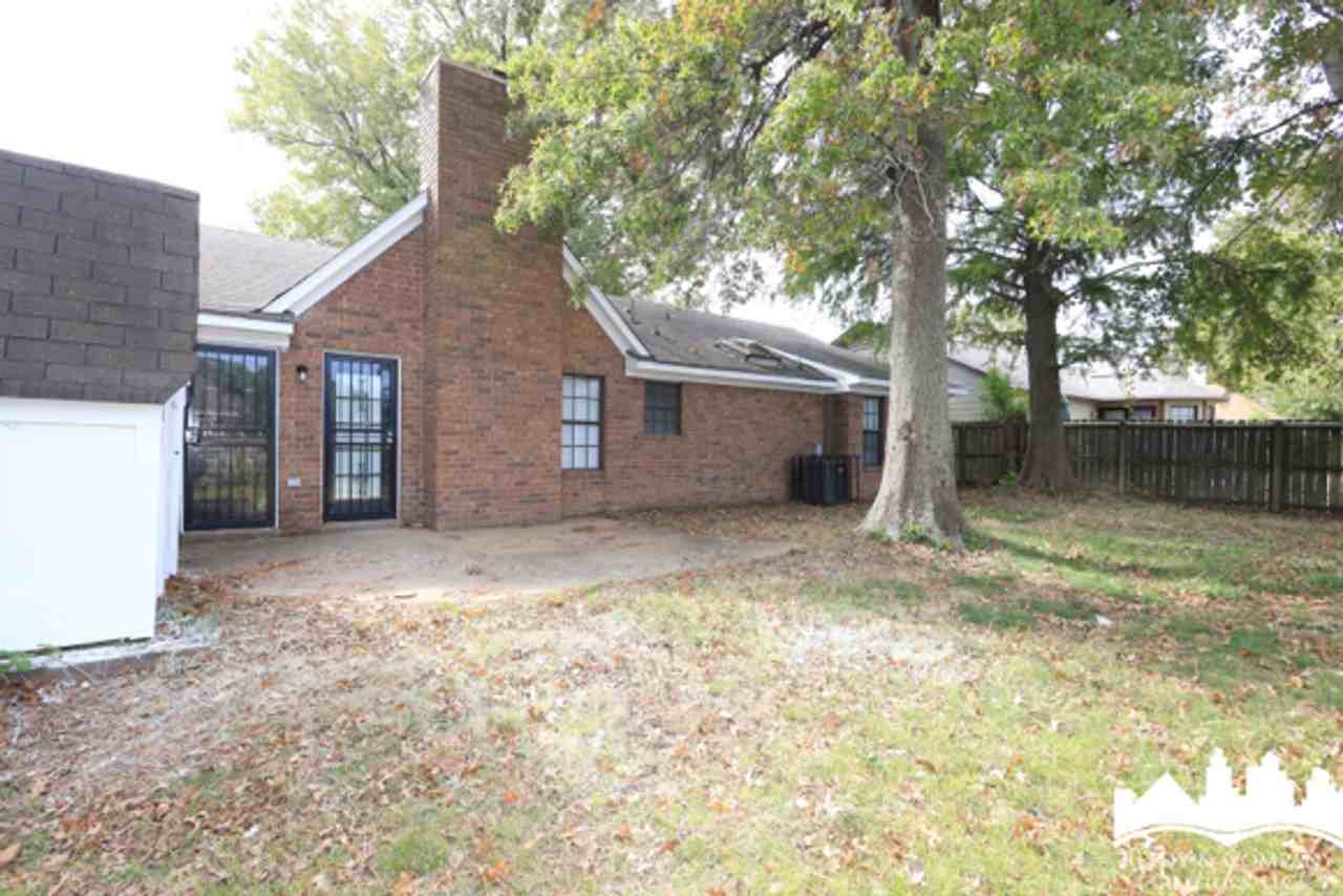 6482 Lake Valley Dr - Photo 4 of 22