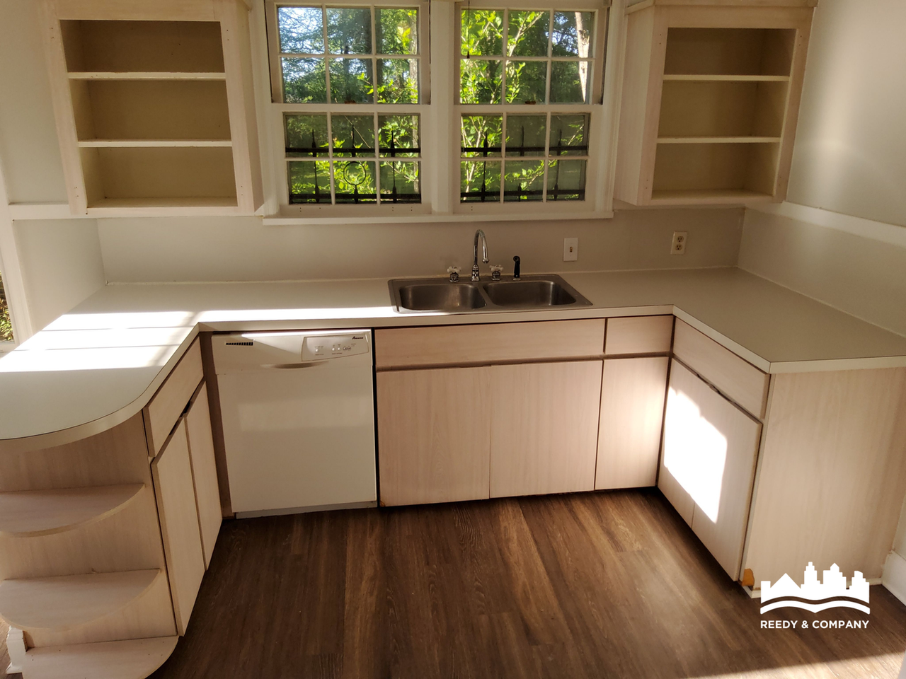 2950 Midland Ave - Photo 4 of 11
