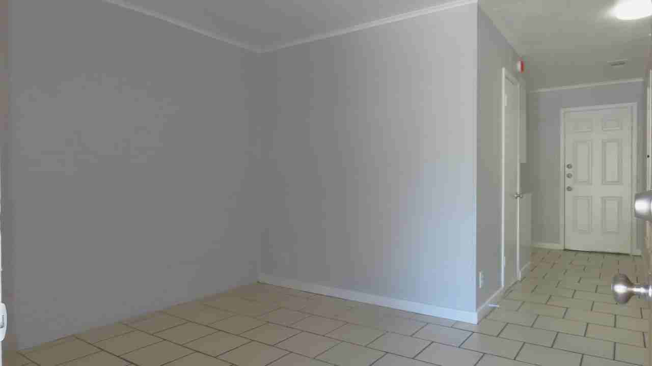 1629 W Mims St #102 - Photo 4 of 19