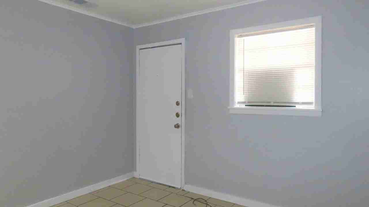 1629 W Mims St #102 - Photo 7 of 19