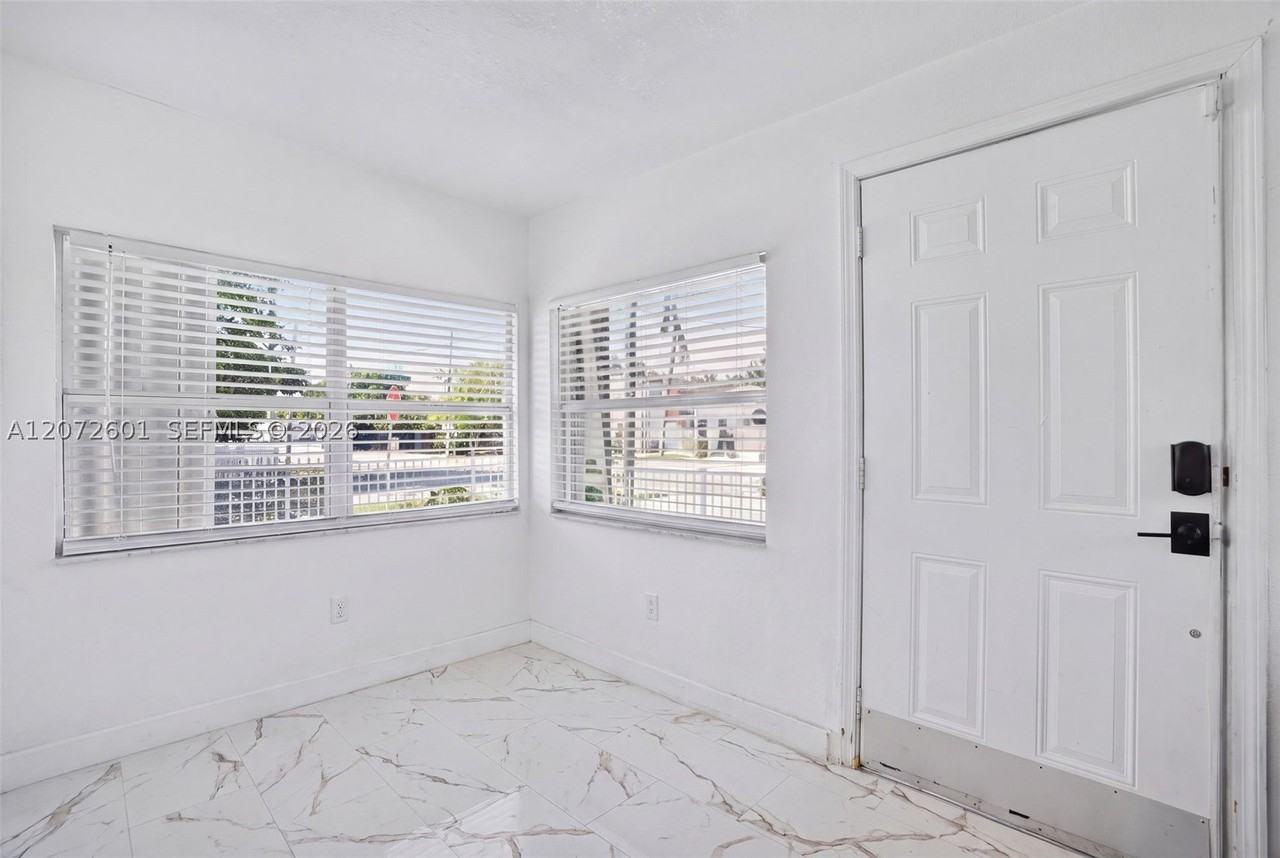 2935 Nw 14th Ave #A - Photo 7 of 26
