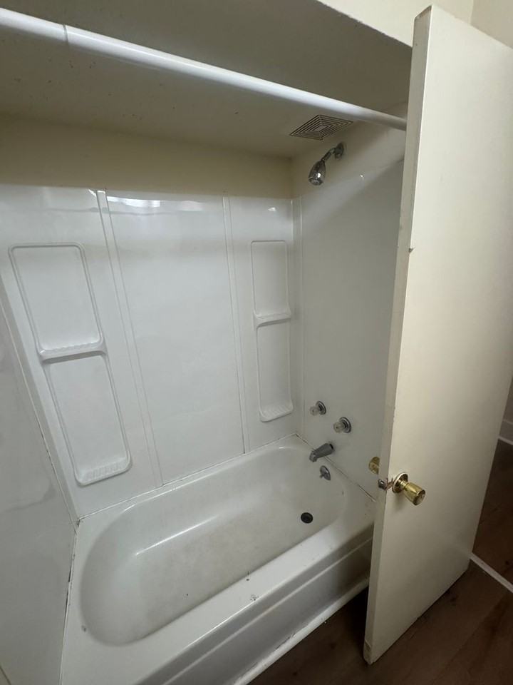 111 Sherman St - Photo 7 of 15
