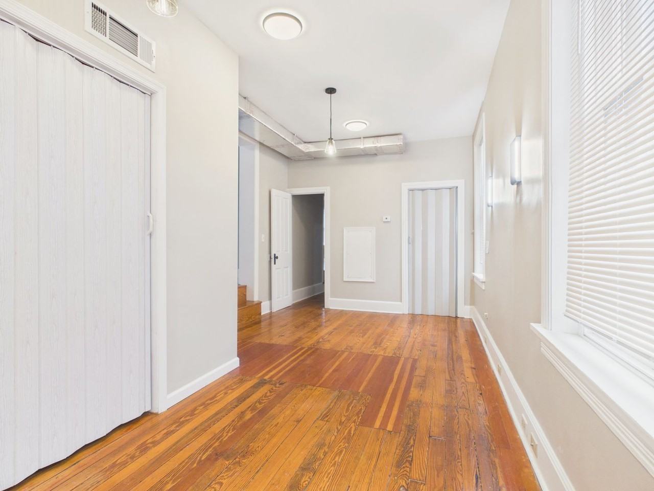 1423 N 3rd St - Photo 4 of 17