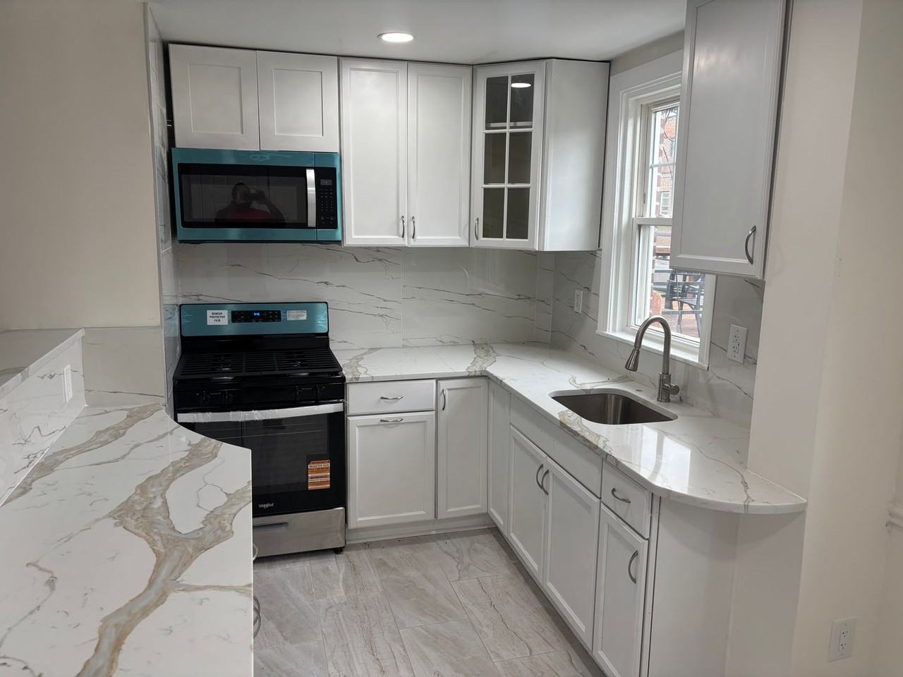 1123 Gilham St - Photo 3 of 23