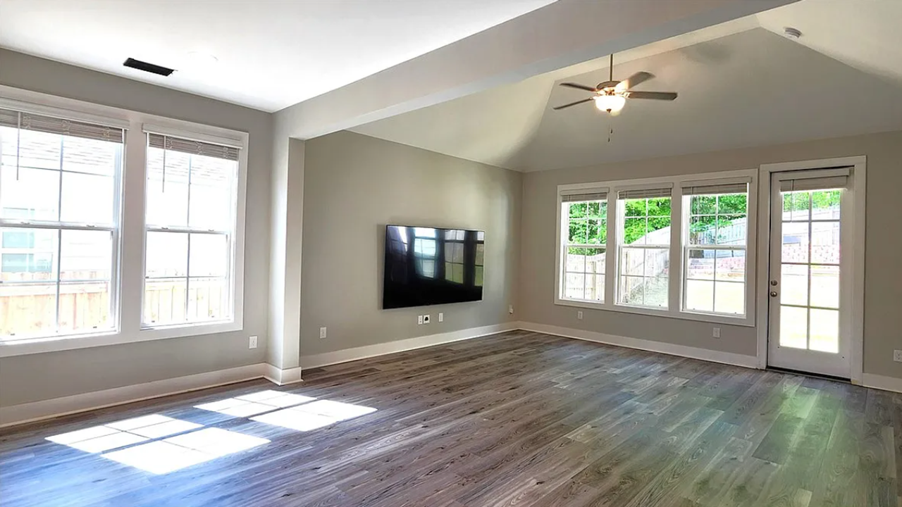 648 Village Dr - Photo 2 of 19