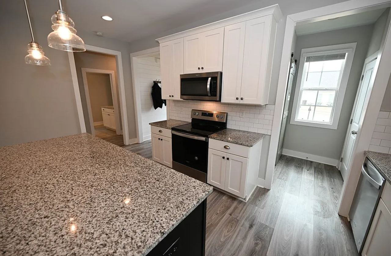 648 Village Dr - Photo 5 of 19