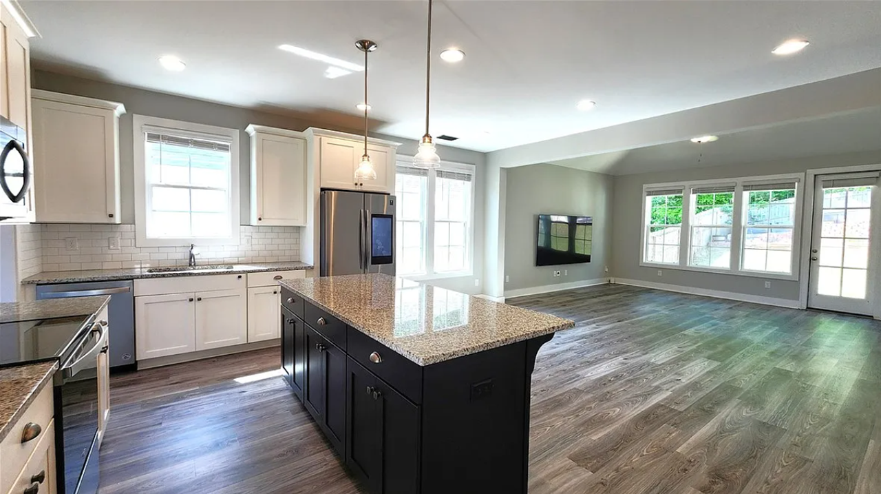 648 Village Dr - Photo 7 of 19