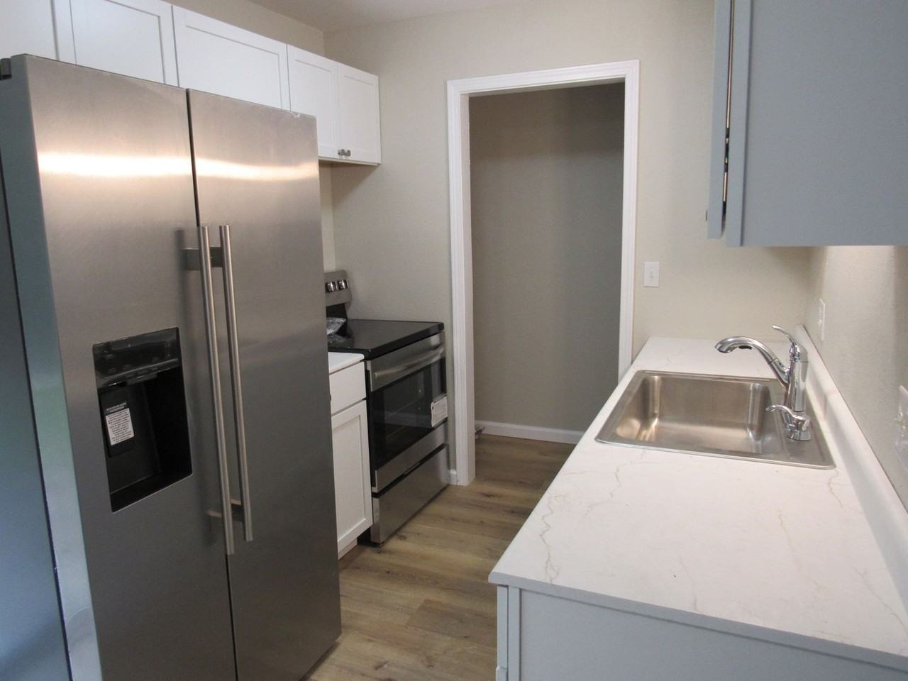 1531 Cherokee Rd - Photo 6 of 13