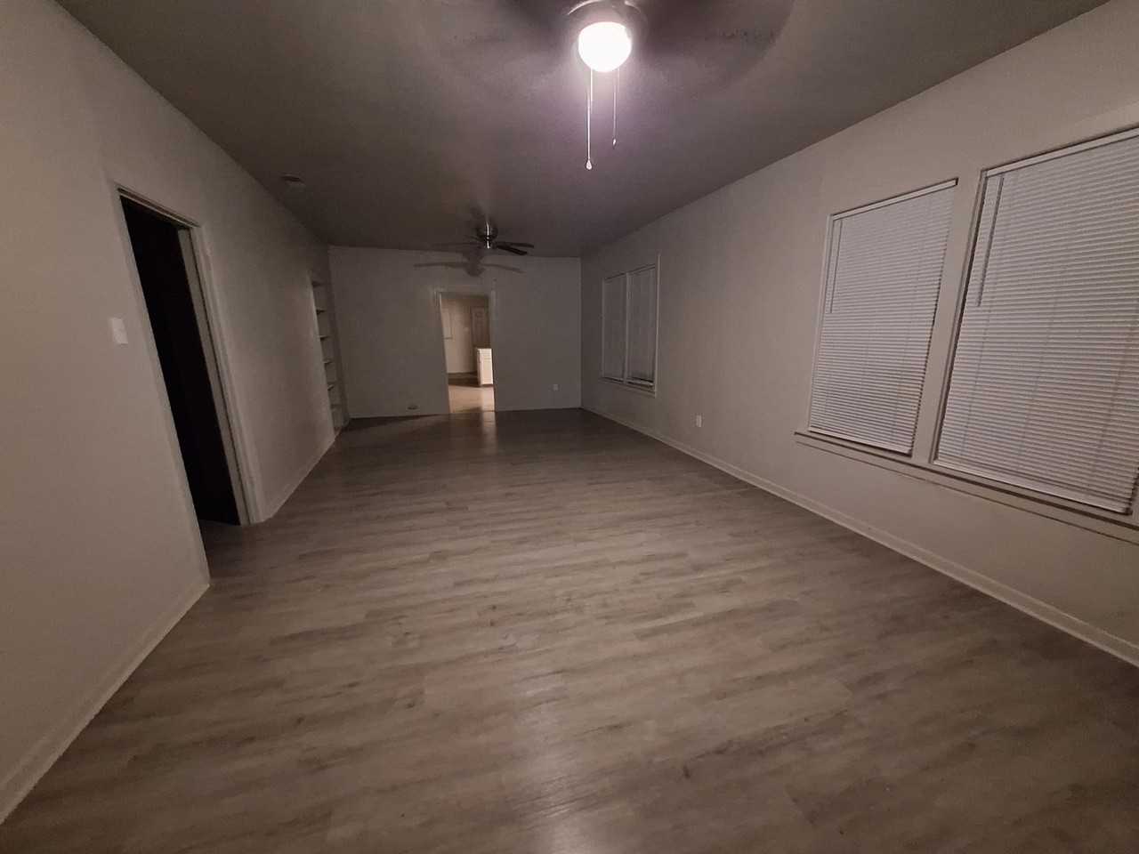1142 Grape St - Photo 3 of 23