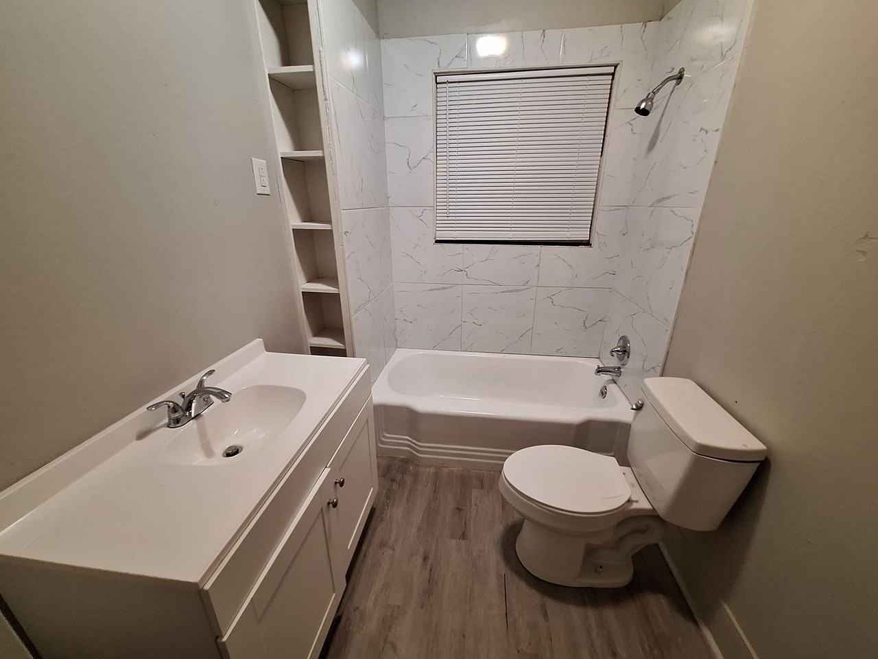 1142 Grape St - Photo 7 of 23