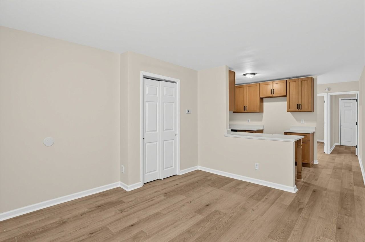 345 W Clements Bridge Rd - Photo 7 of 18