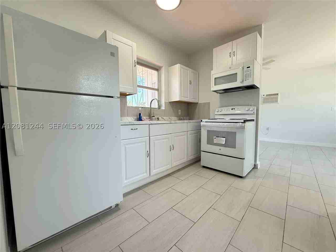 1060 Sw 29th Ave #2901 - Photo 2 of 11