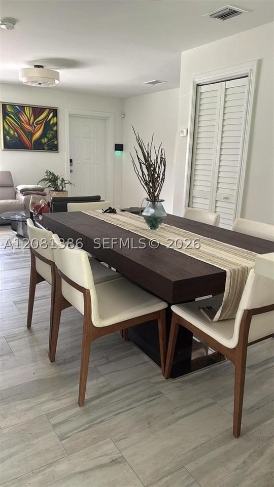 2710 Grant St - Photo 6 of 22