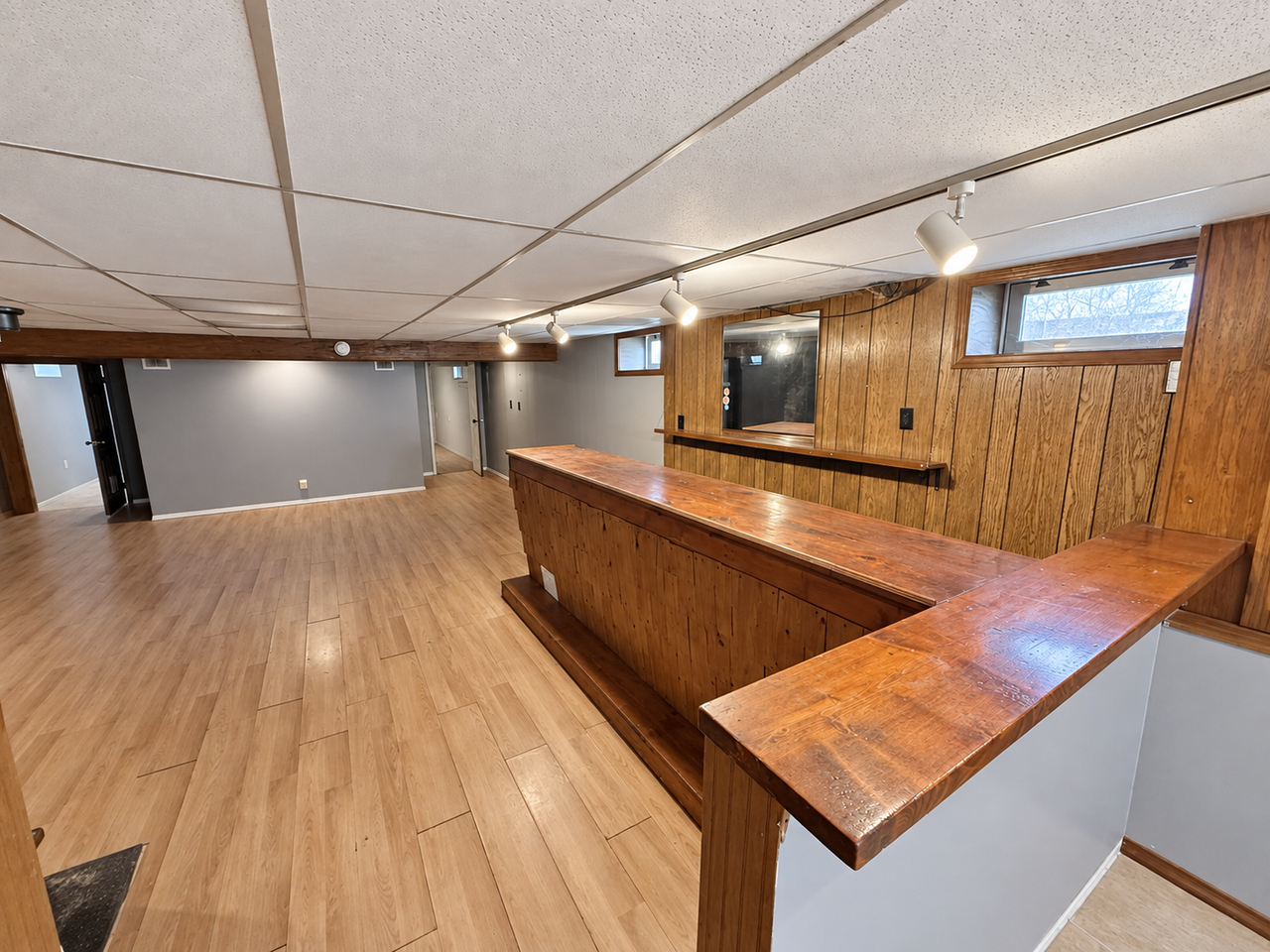 946 Wood St #2 - Photo 3 of 11