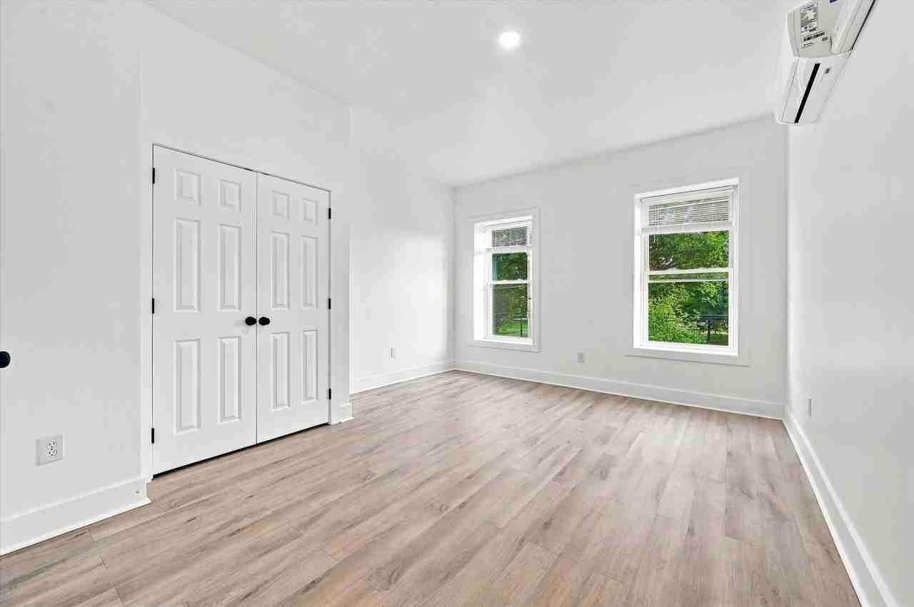 621 E Clearfield St - Photo 3 of 15