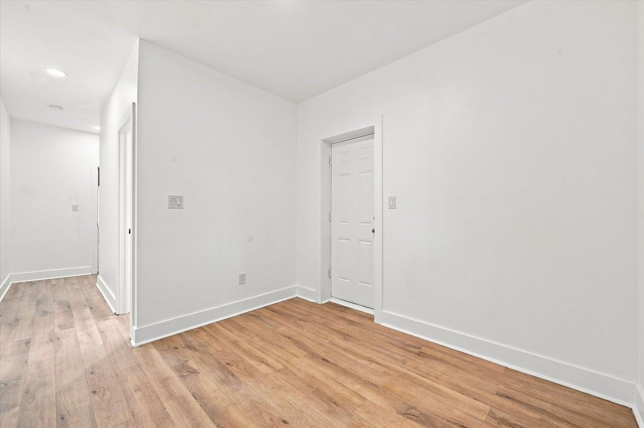 621 E Clearfield St - Photo 7 of 15
