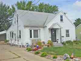featured image of 1502 S Chestnut Ave