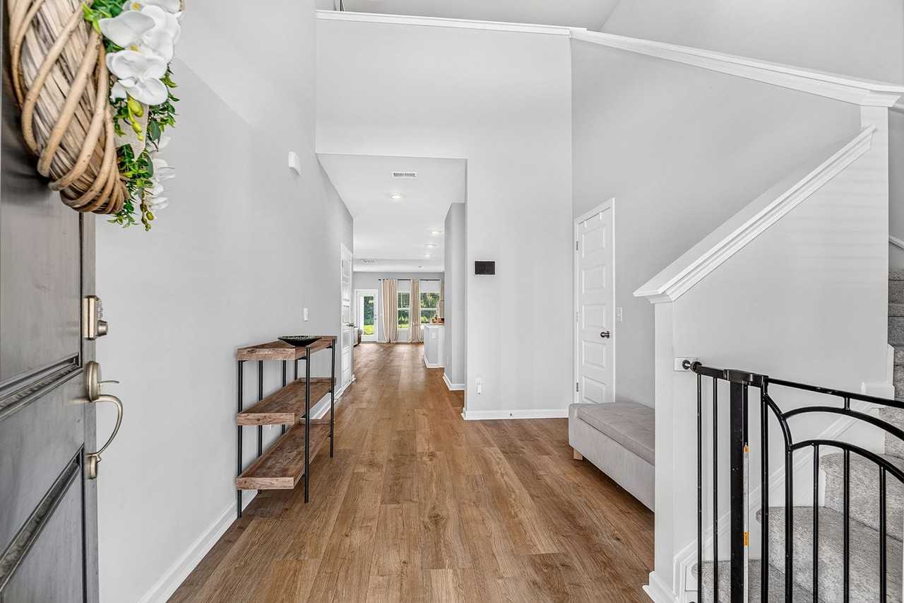 178 Tuscan Sun St - Photo 4 of 37