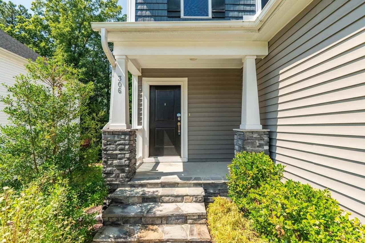 306 Garden Walk Dr - Photo 3 of 26