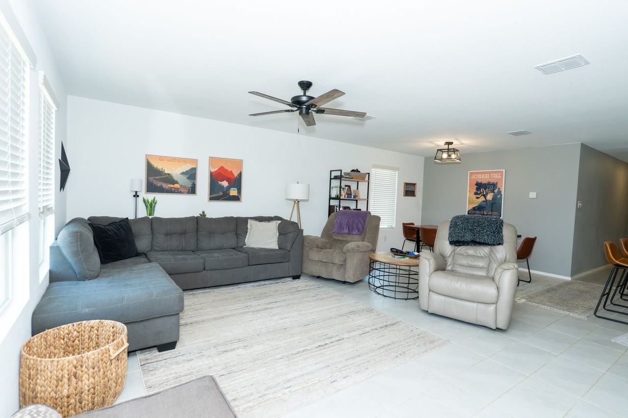 2809 Watchpoint Rd - Photo 5 of 27