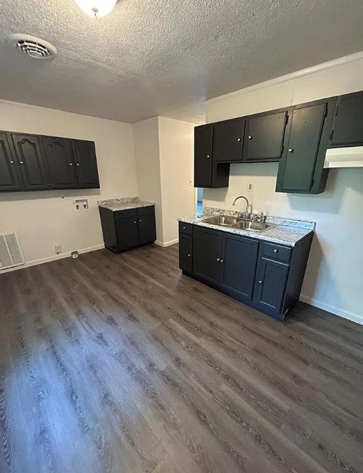 457 Mildred Ave - Photo 5 of 6