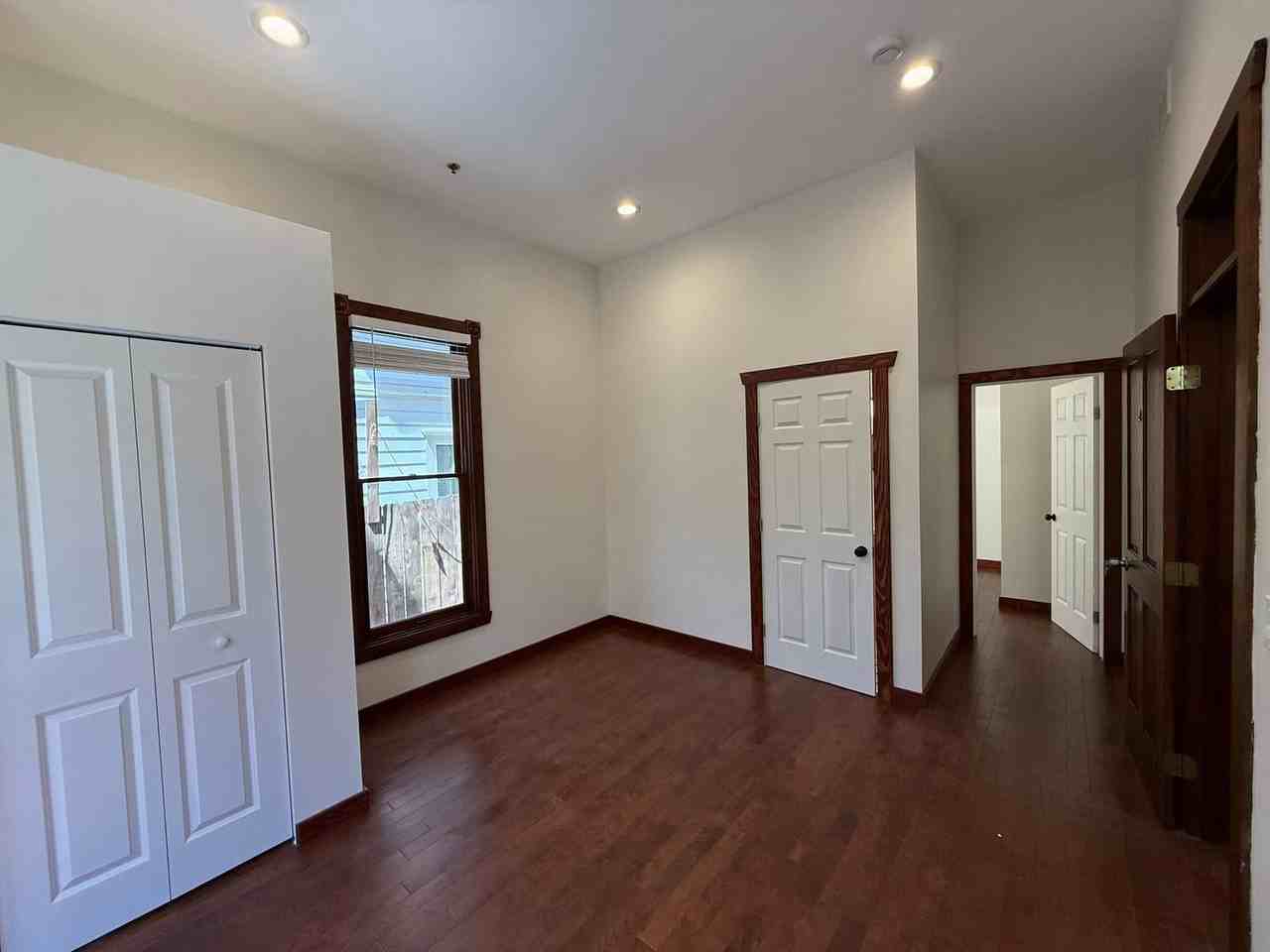 230 W Cedar St - Photo 3 of 9