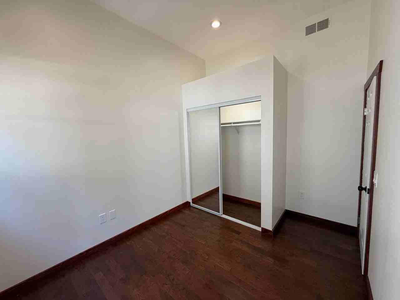 230 W Cedar St - Photo 4 of 9