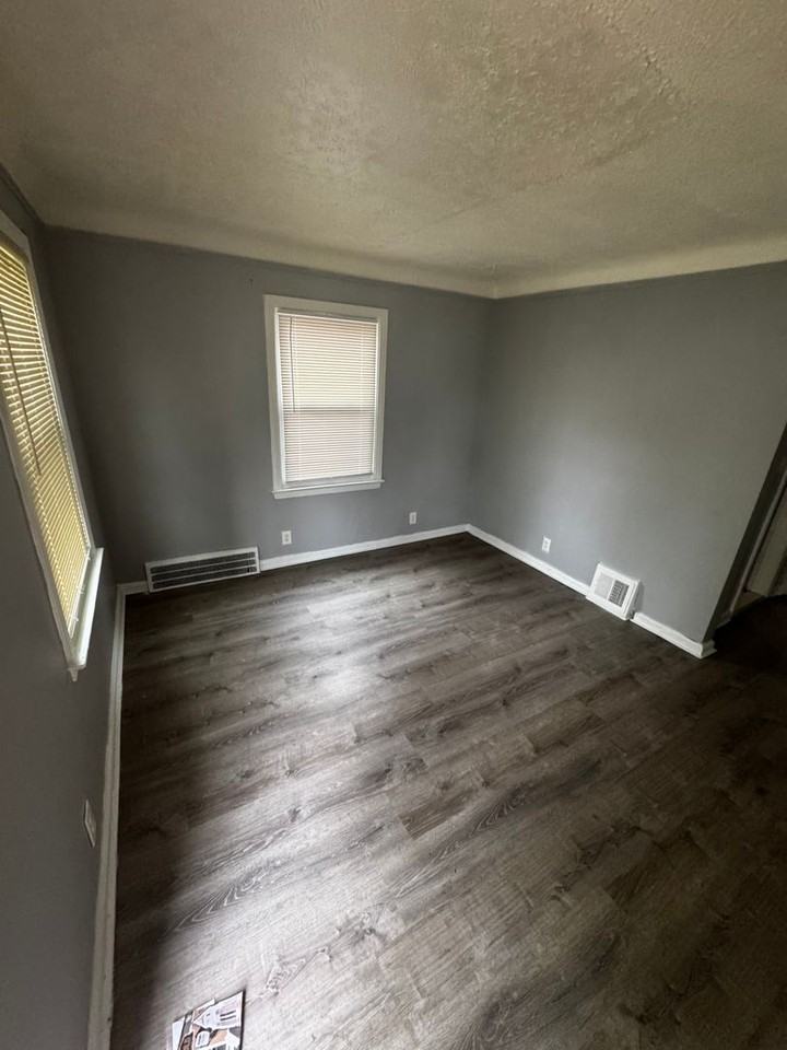 20044 Ashton Ave - Photo 2 of 11
