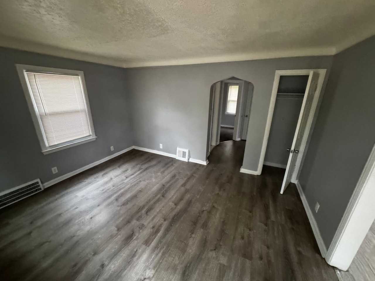 20044 Ashton Ave - Photo 5 of 11