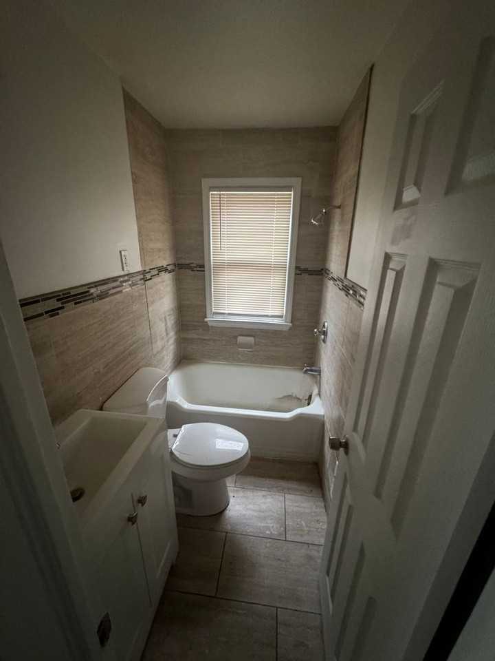 20044 Ashton Ave - Photo 6 of 11