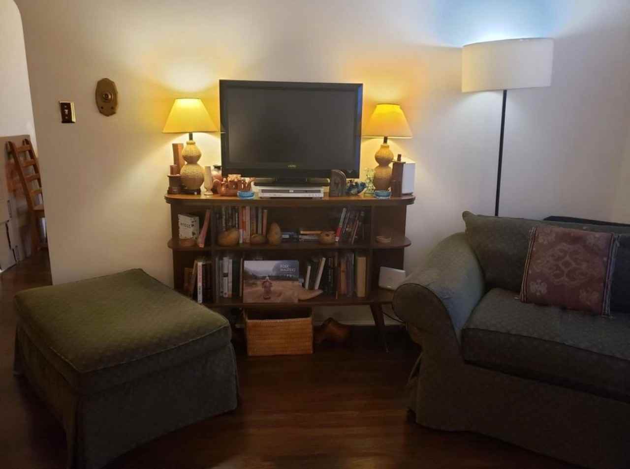 147 E Chestnut St - Photo 6 of 21