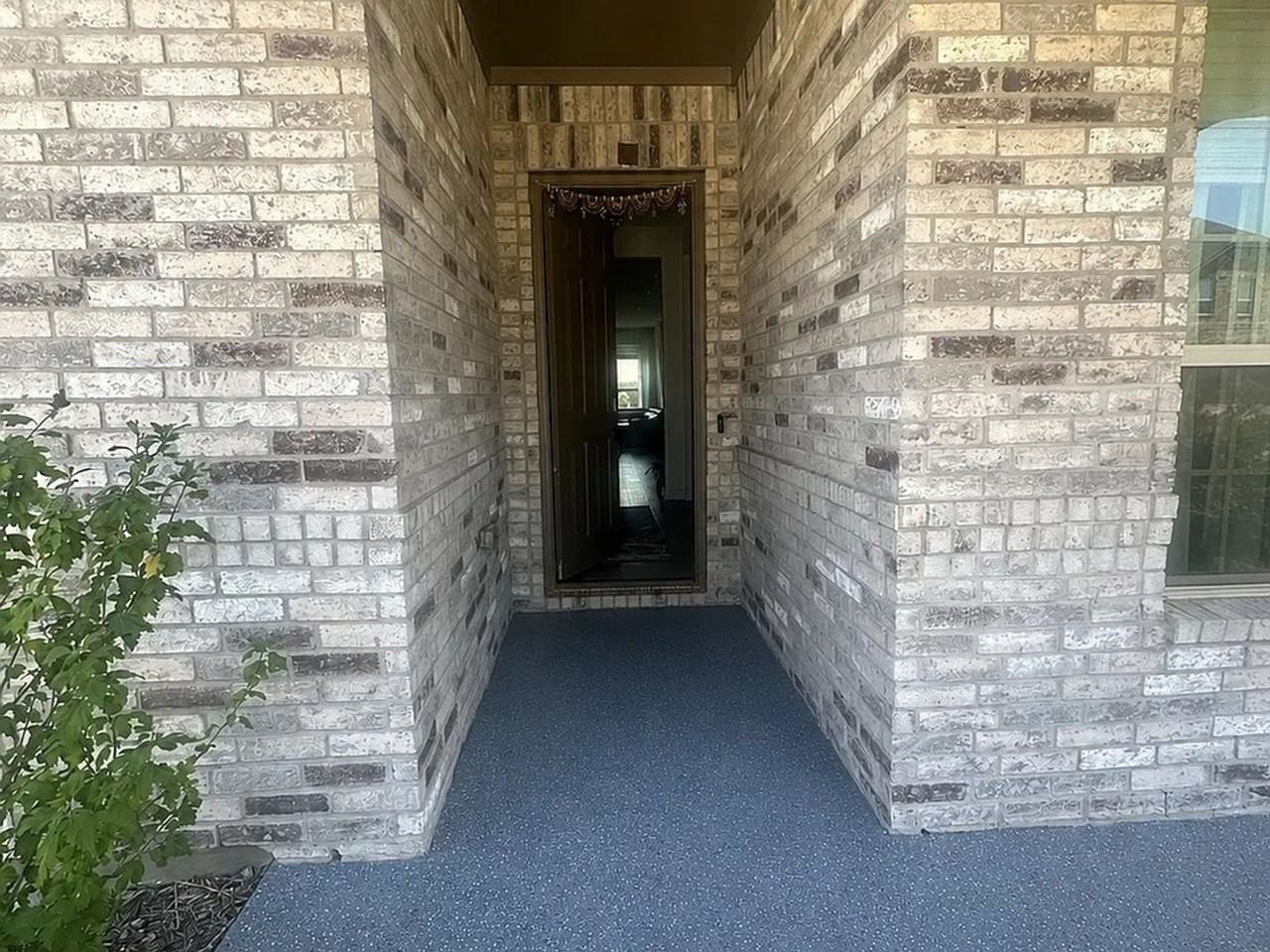 1516 White Water Way - Photo 2 of 29
