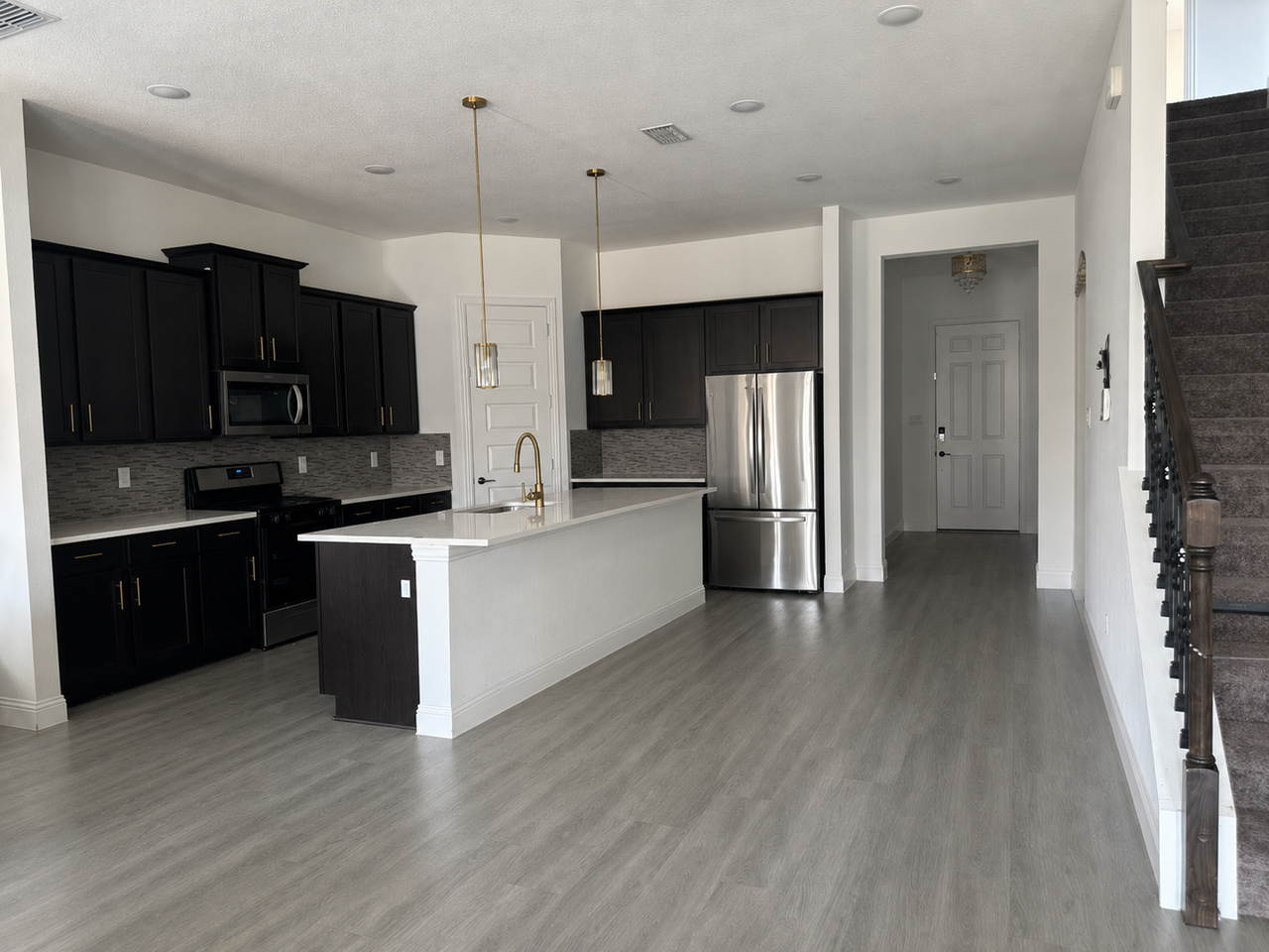 1516 White Water Way - Photo 5 of 29