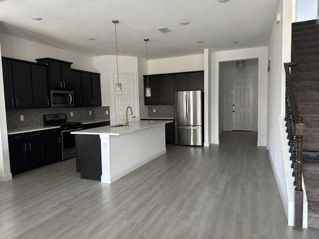 1516 White Water Way - Photo 7 of 29