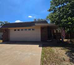 1257 Colonial Pkwy - Photo 1 of 1