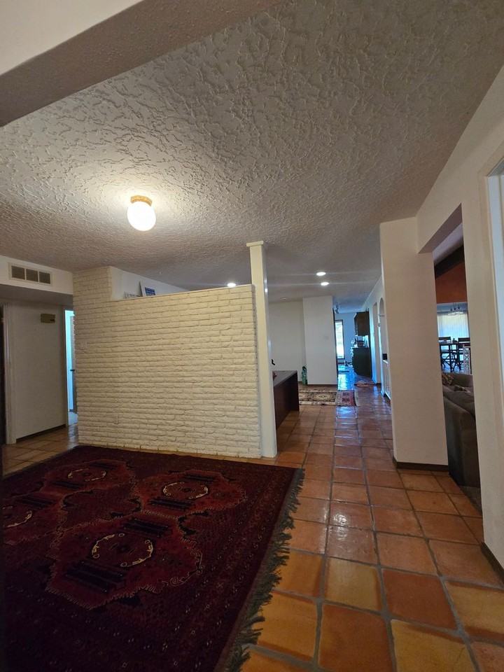 1257 Colonial Pkwy - Photo 5 of 18