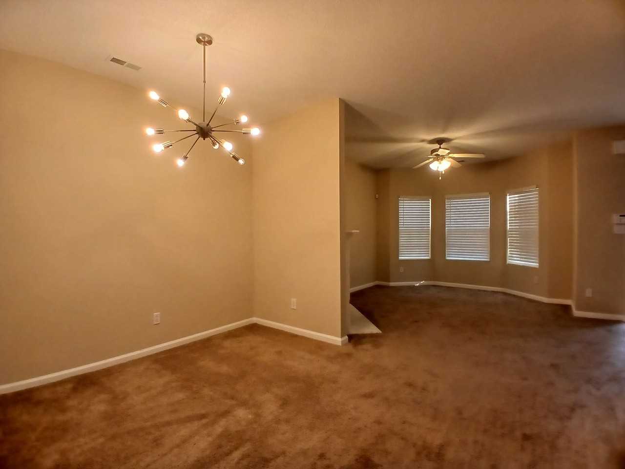 1742 Fielding Way - Photo 4 of 22
