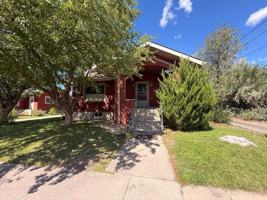 featured image of 609 E Garfield St