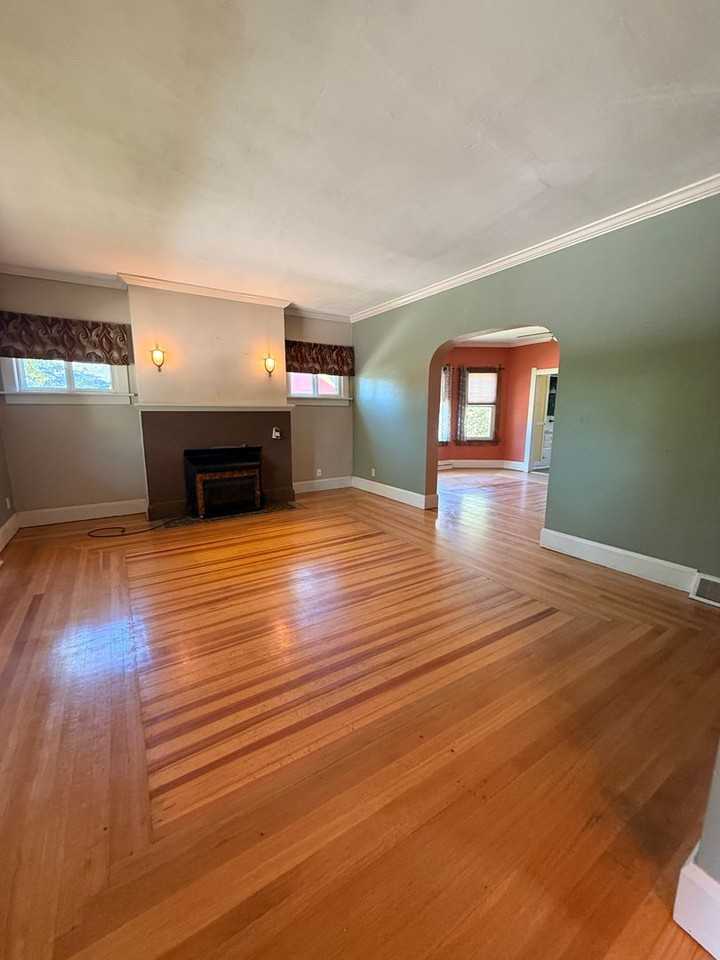 609 E Garfield St - Photo 3 of 14