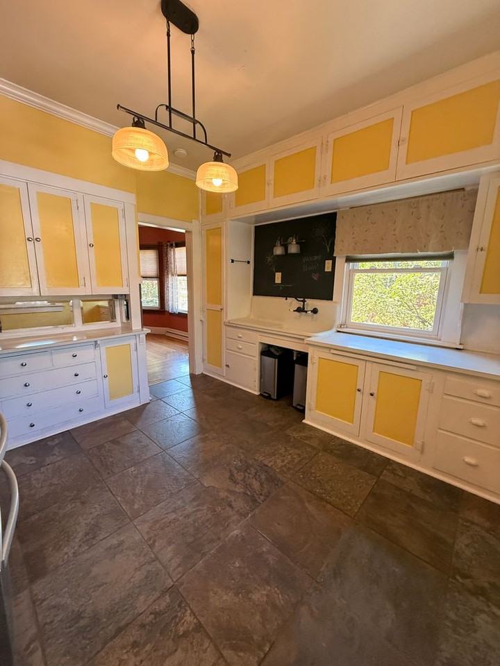 609 E Garfield St - Photo 5 of 14