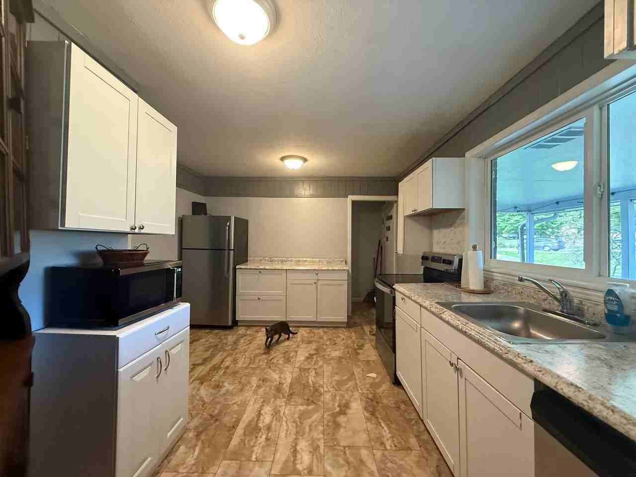 1726 Lafayette St - Photo 4 of 13
