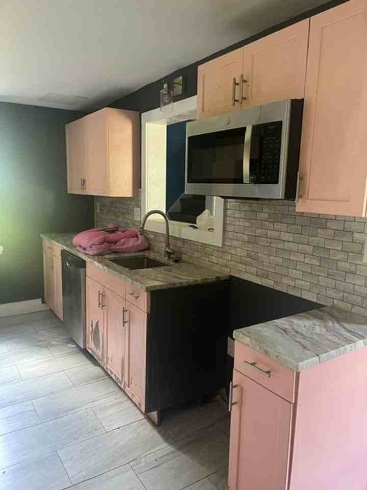 702 Wyomissing Rd - Photo 6 of 14