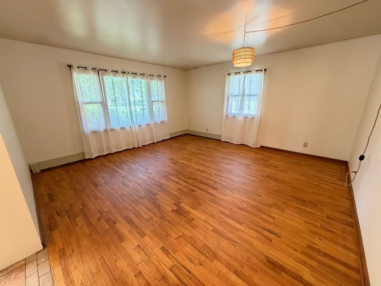 202 Center St - Photo 3 of 13